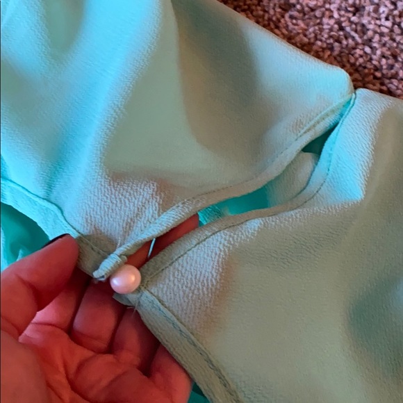 Bright/light green romper with pockets - Picture 5 of 6